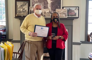 Phyllis 'Tee' Adams and HA President Robert Clark